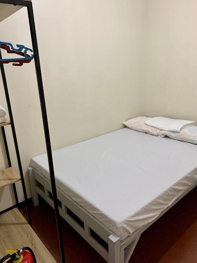 Mybed Dormitory Cebu Stadt Exterior foto