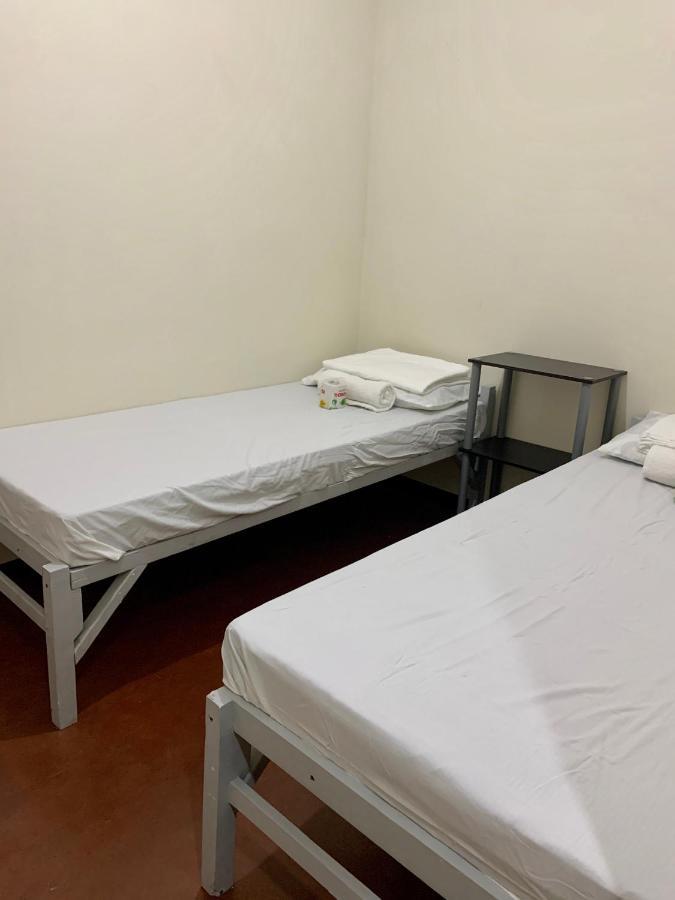 Mybed Dormitory Cebu Stadt Exterior foto