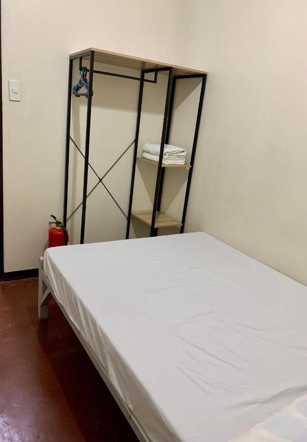 Mybed Dormitory Cebu Stadt Exterior foto